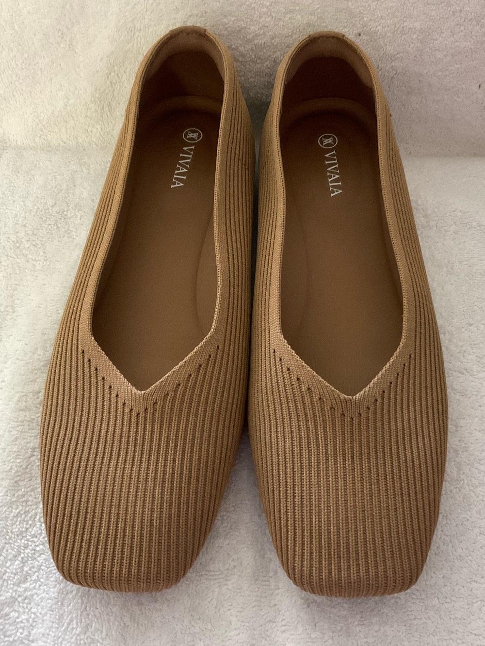 Vivaia Square-Toe V-Cut Margo Flats
